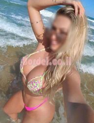 יש לו חיוך יפה, 24 שנים